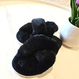 Cozy Black Furry Slippers 8.5